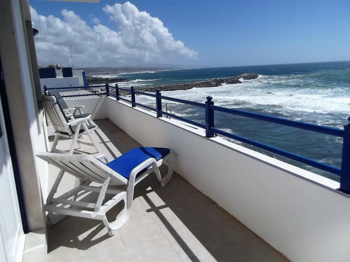 Cliff House Next To Beach 에리세이라 외부 사진
