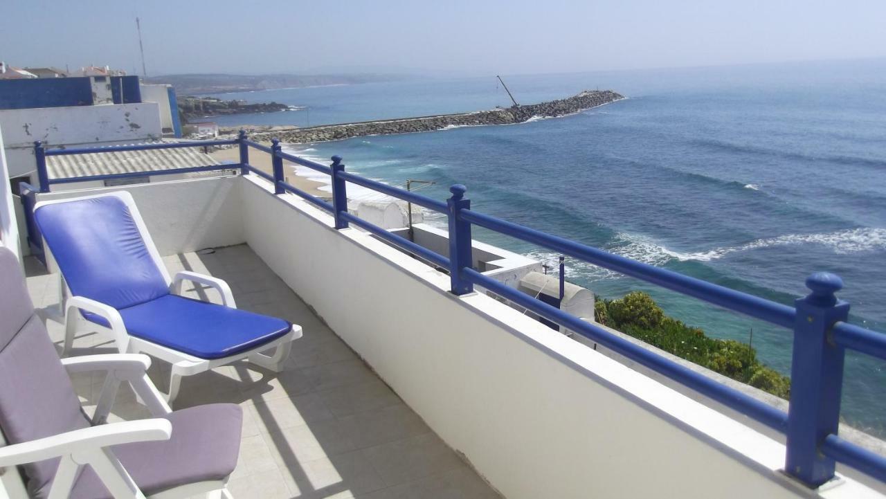 Cliff House Next To Beach 에리세이라 외부 사진